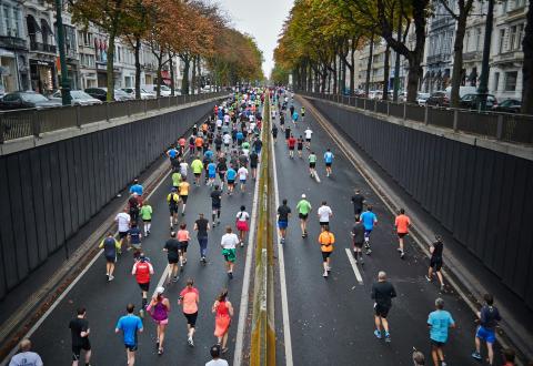 Kuvituskuva. Kaupunkimaraton Brysselin kaduilla.